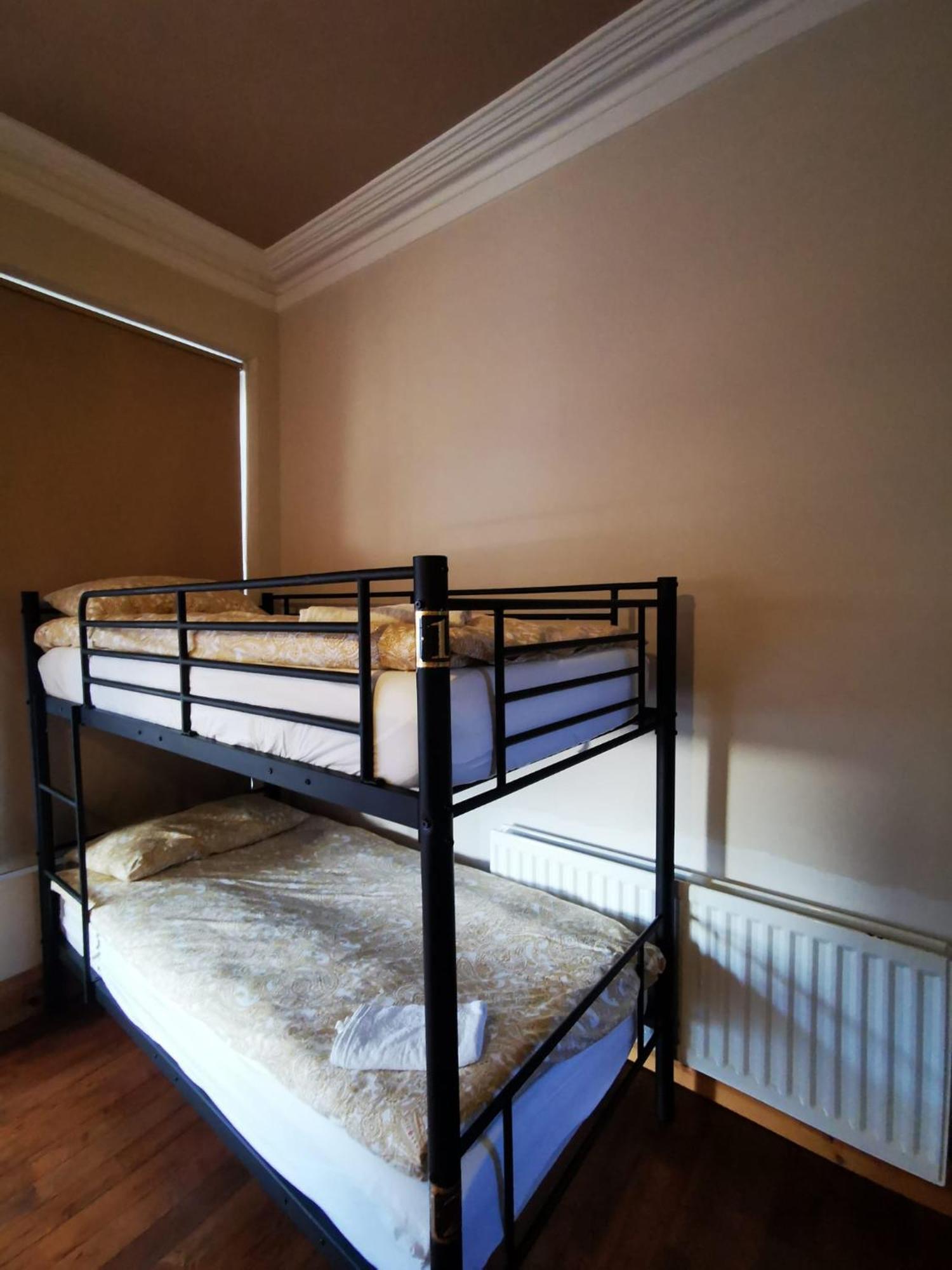 בלפסט Gr8 Hostel At The Mount מראה חיצוני תמונה