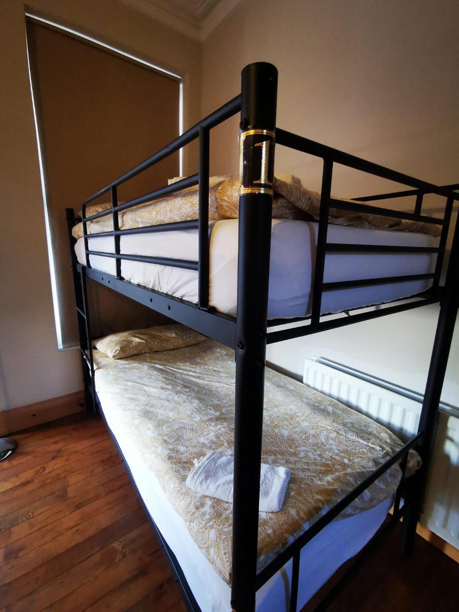 בלפסט Gr8 Hostel At The Mount מראה חיצוני תמונה